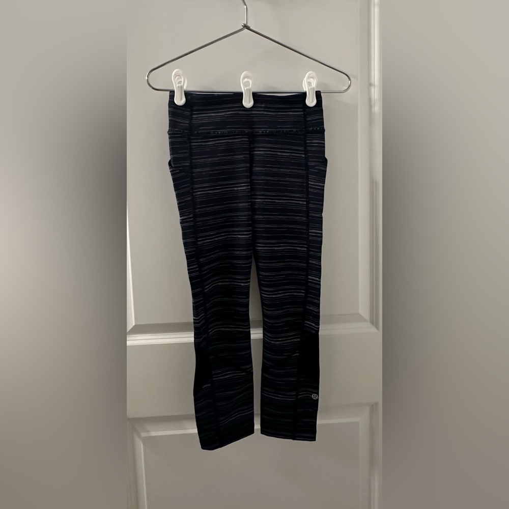 Lululemon Speed Crop | Cyber Stripe Naval Blue Black‎ | 4